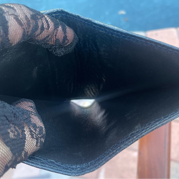 BALLY Leather Bifold Wallet - Picture 6 of 10